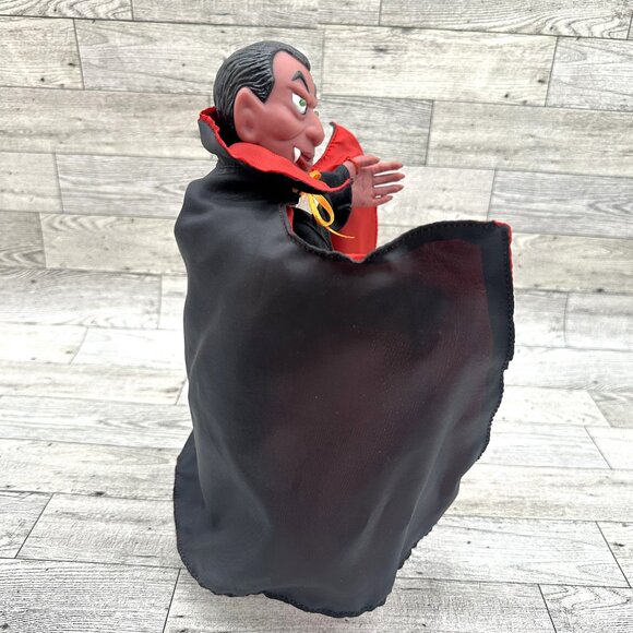 Gemmy Ind. Animated Freestanding Halloween Factory 11" Dracula Figure - Picture 5 of 10